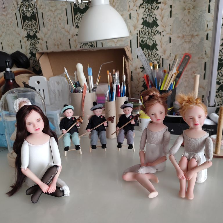 Подготовка к майской выставке.